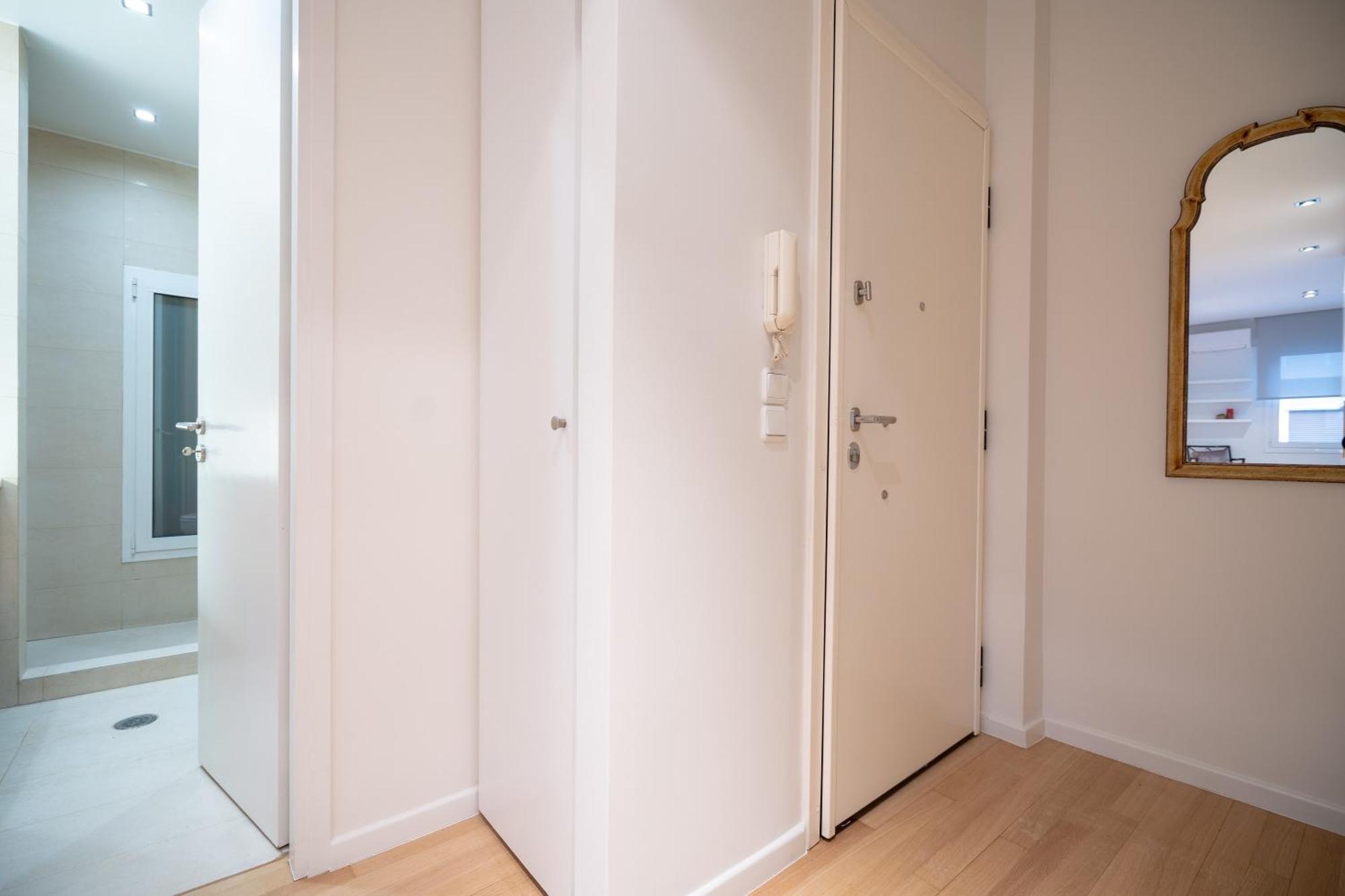 Kolonaki 2 Bedrooms 4 Persons Flat By Mps *